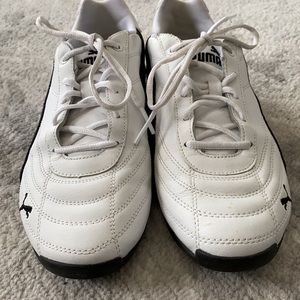 PUMAS Women’s Runners- FITS W8/ White and Black